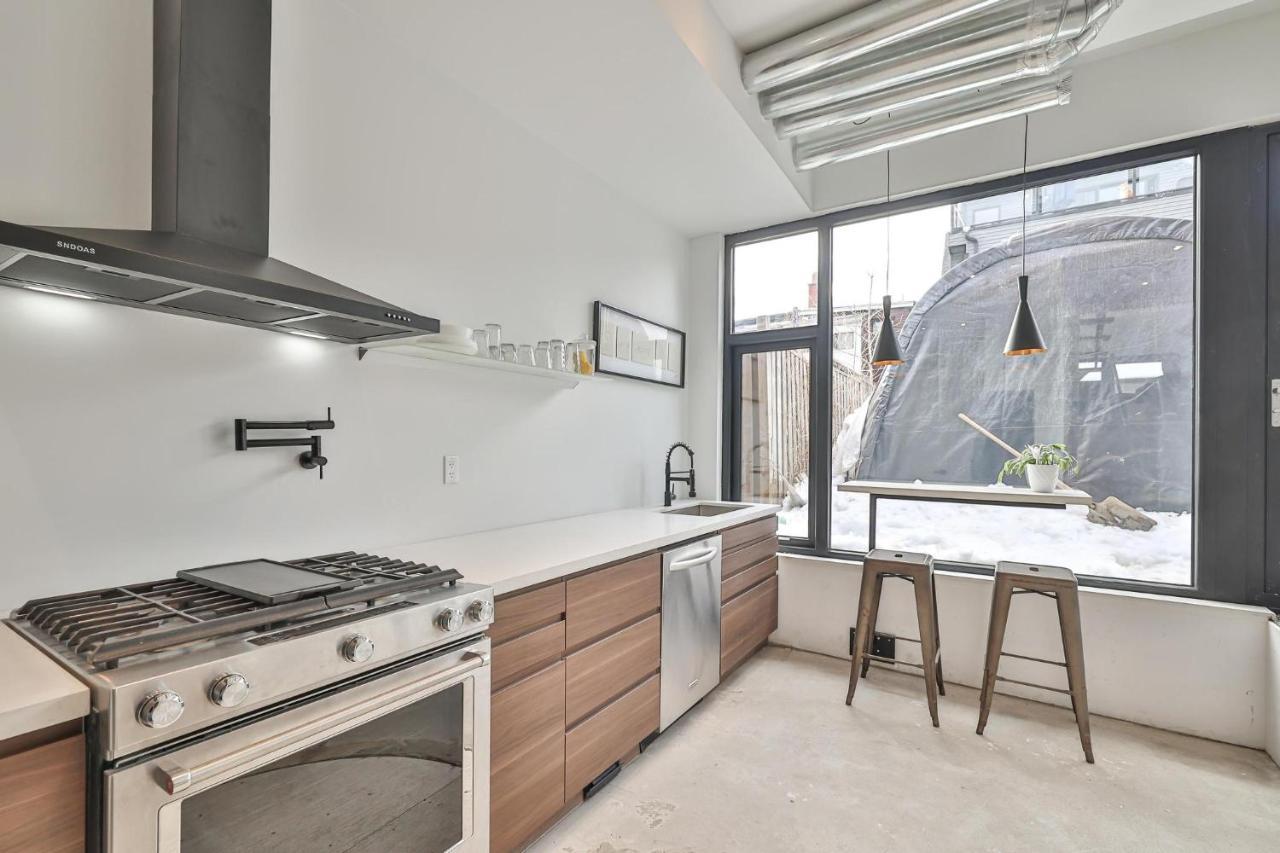 טורונטו New Modern 1400 Sq Ft Coach House Near Everything מראה חיצוני תמונה
