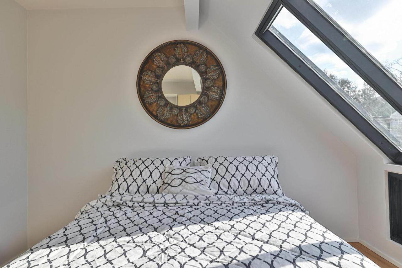 טורונטו New Modern 1400 Sq Ft Coach House Near Everything מראה חיצוני תמונה