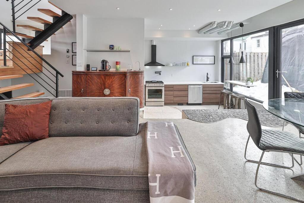 טורונטו New Modern 1400 Sq Ft Coach House Near Everything מראה חיצוני תמונה