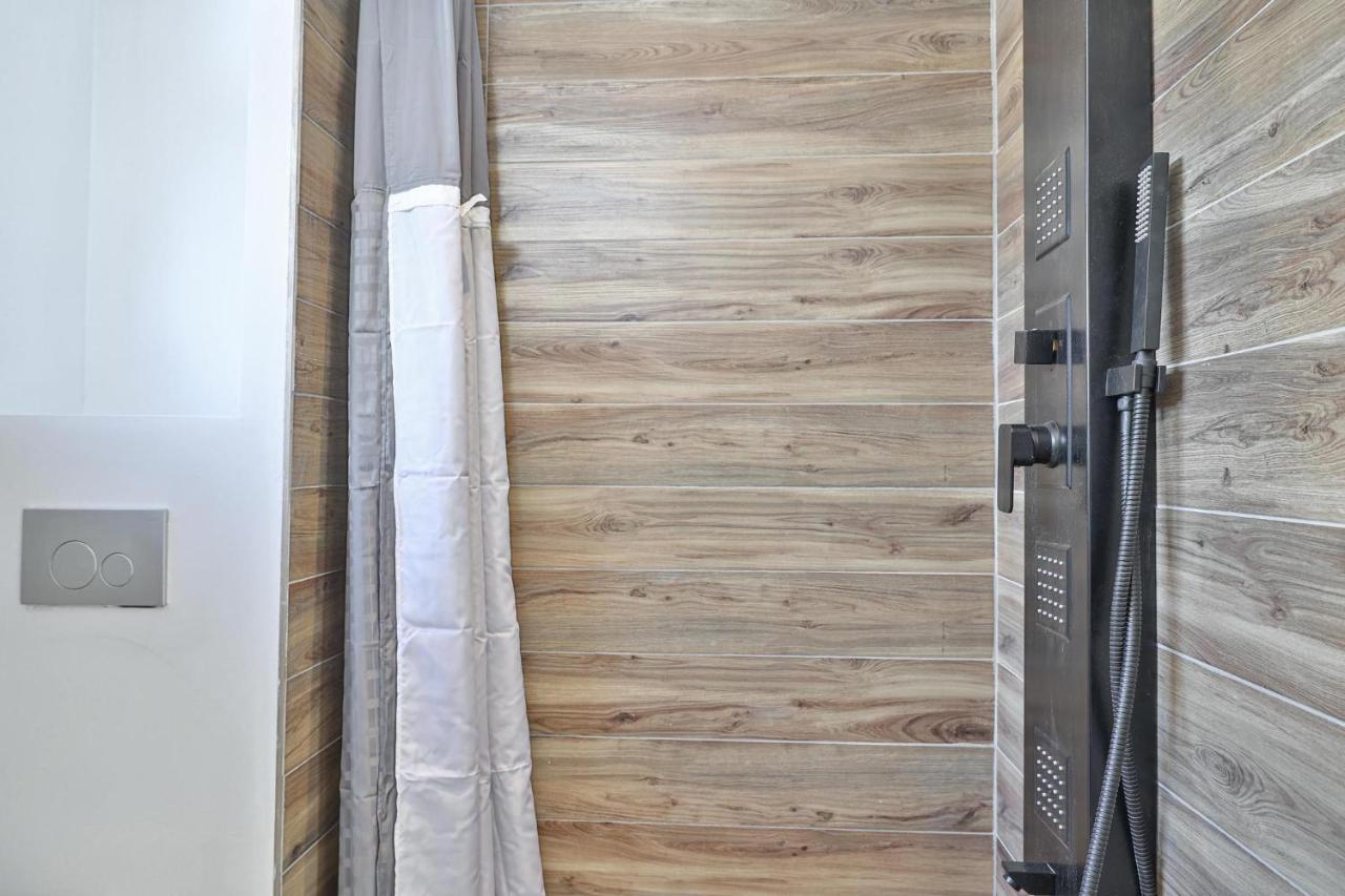 טורונטו New Modern 1400 Sq Ft Coach House Near Everything מראה חיצוני תמונה
